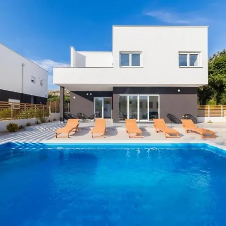 House With A Swimming Pool Pag - 23343 Hotel 4*